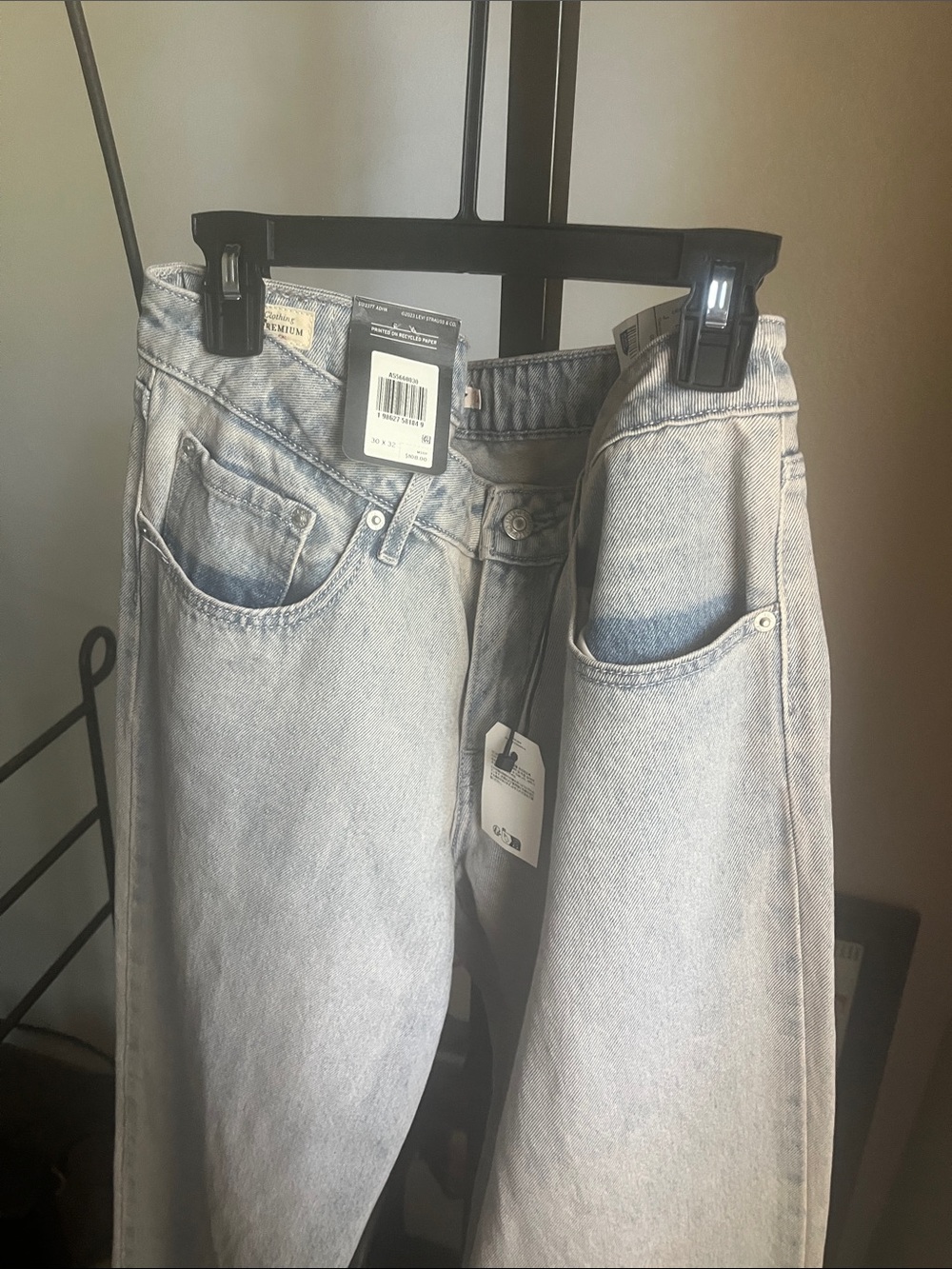 Levi's Light Blue Relaxed Fit Men's Jeans
